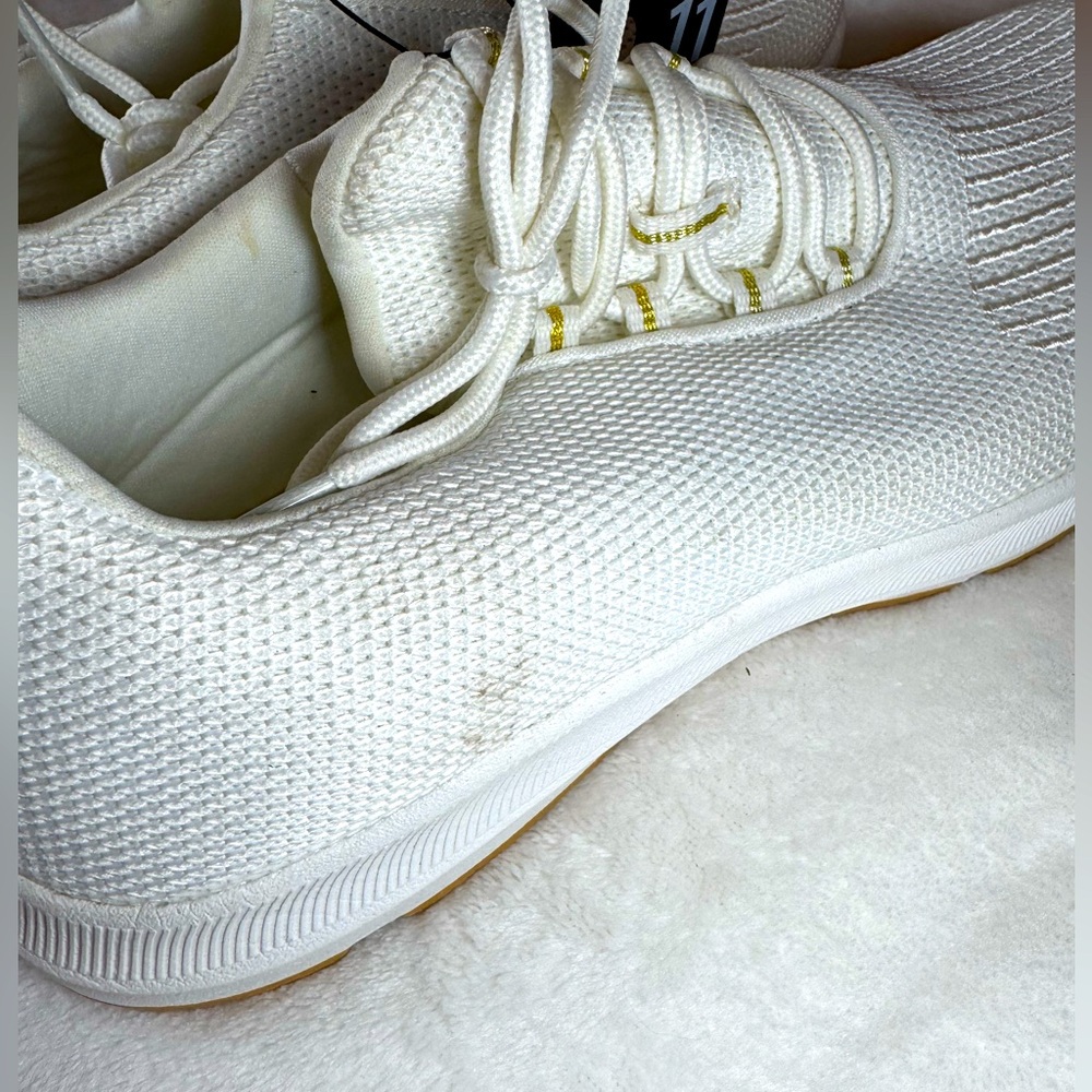 Women's White Sneakers Soft Running Shoe  Women from Athletic Works Size 11 NWT - Picture 5 of 10